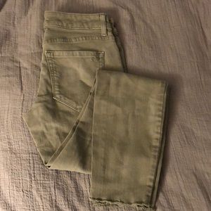 Olive Vineyard Vines Jeans